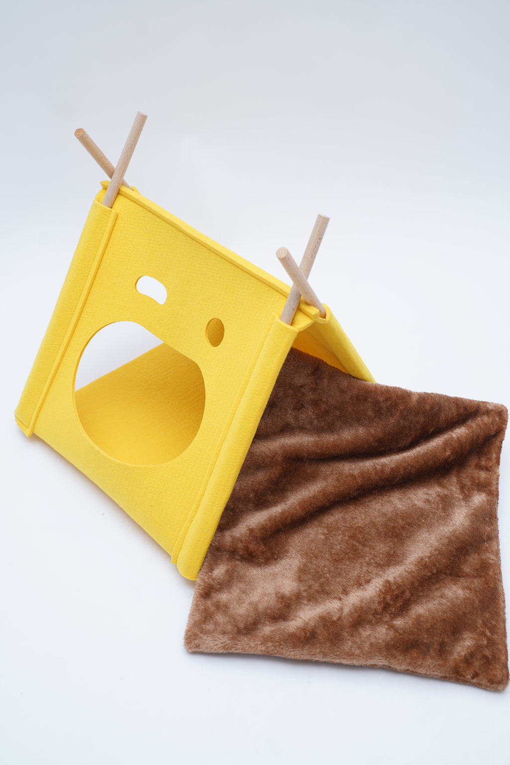 Yellow Smiley Cat Tent House