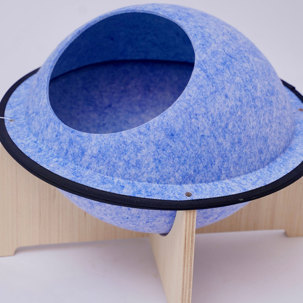 Spaceship Cat Bed
